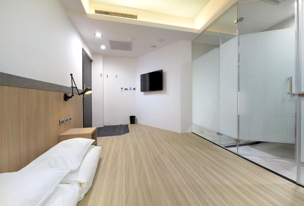 Hommie Inn Taichung Exterior photo