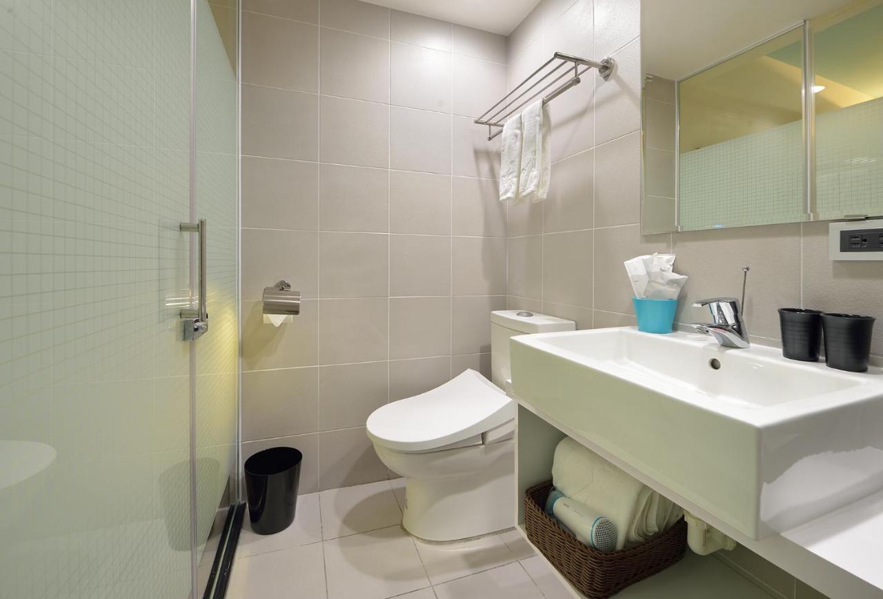 Hommie Inn Taichung Exterior photo