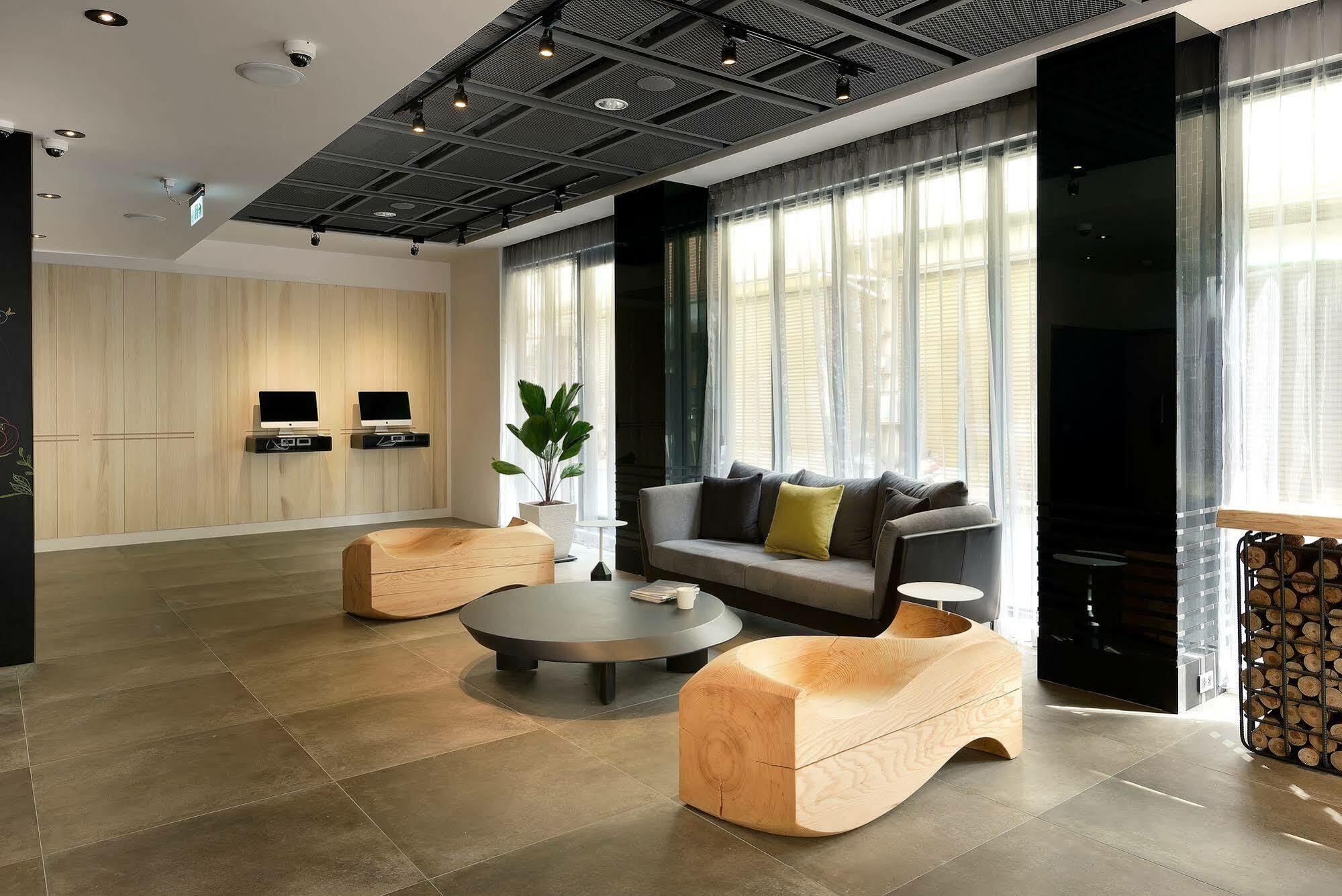 Hommie Inn Taichung Exterior photo
