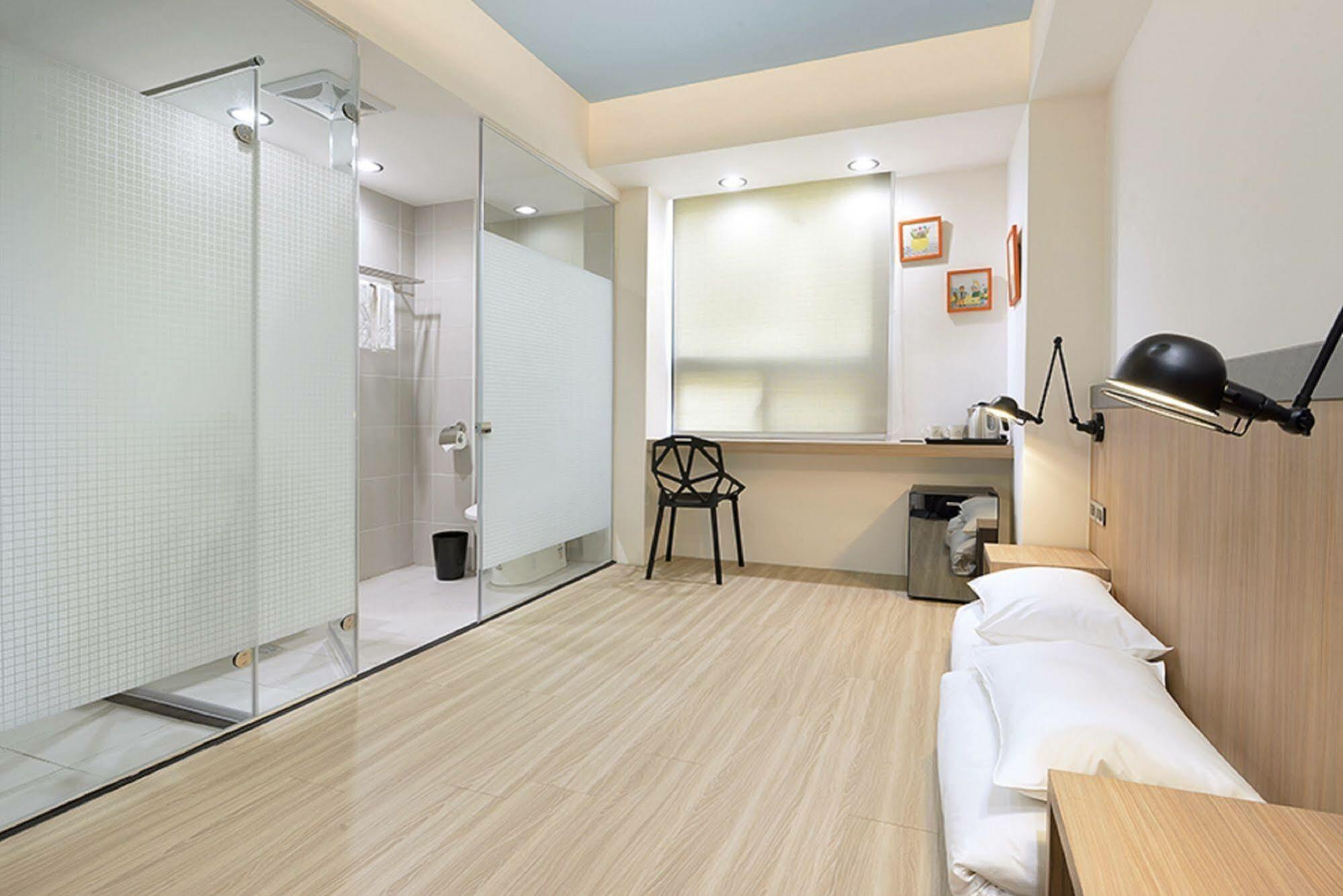 Hommie Inn Taichung Exterior photo