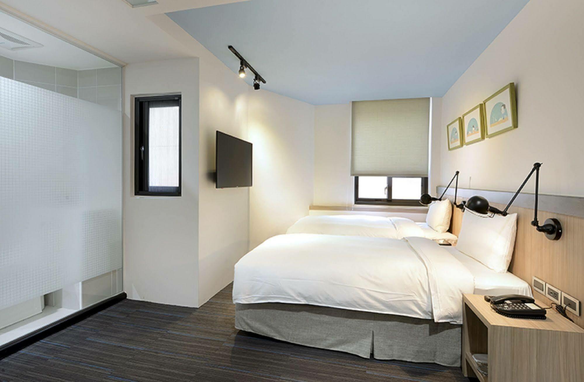Hommie Inn Taichung Exterior photo